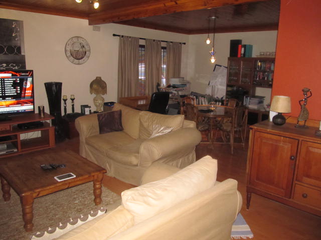 4 Bedroom Property for Sale in Gordons Bay Central Western Cape